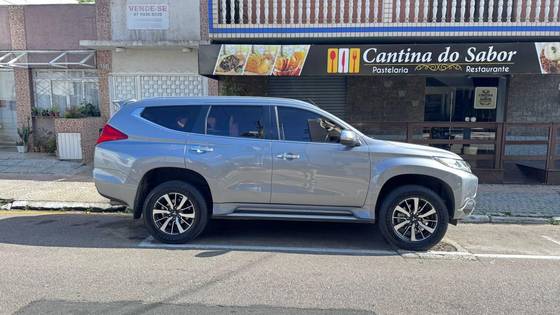 MITSUBISHI PAJERO SPORT 2.4 16V MIVEC TURBO DIESEL HPE AWD AUTOMÁTICO